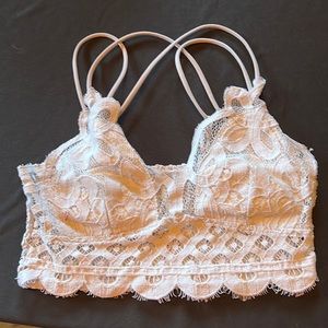 Lace Bralette. White size med. adjustable straps